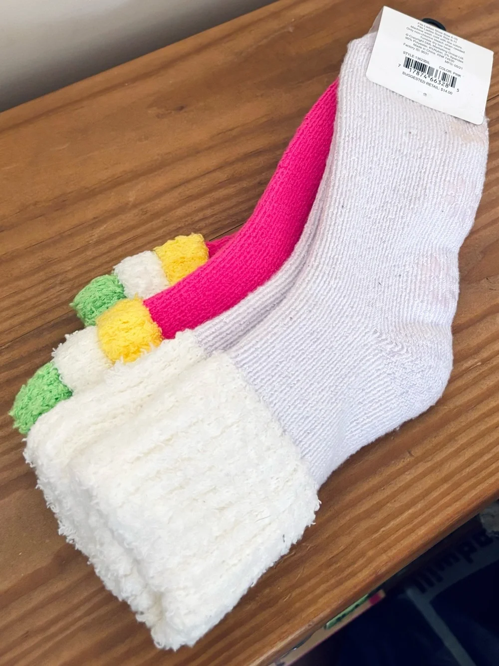 💥 NWT Keep Your Socks On! Slouch Socks Pair